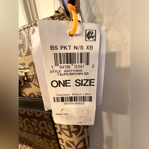 NWT Giani Bernini Block Signature Pocket North South Crossbody - Taupe Brown - Picture 14 of 16